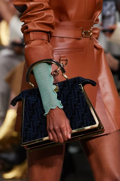 Look 84